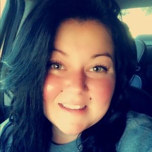 Meet your Posher, Kasandra